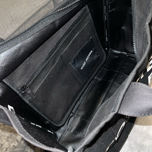 THE CANVAS
LARGE TOTE BAG - Picture 2 of 6